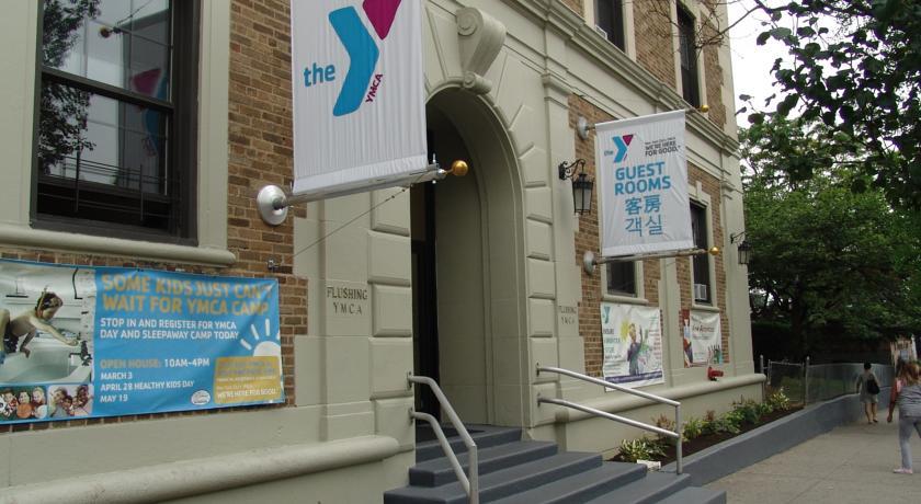 Flushing Ymca Ostello New York Esterno foto